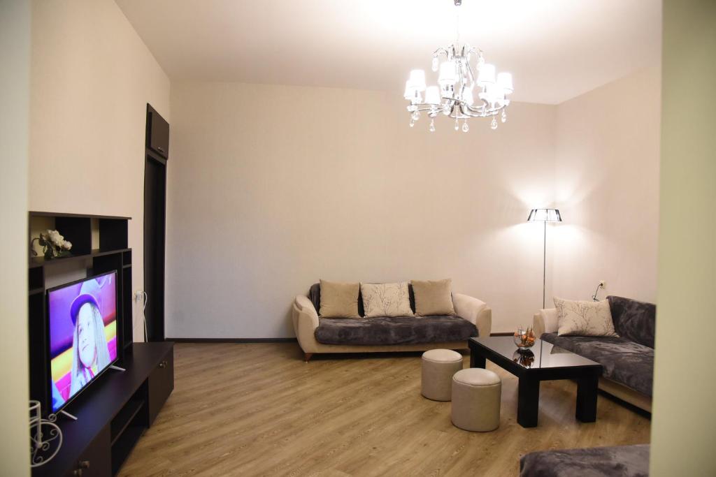 2 Br Apt Near Agmashenebeli Ave room 2